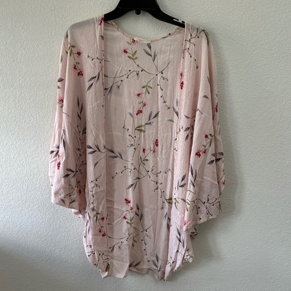 MILLIBON USA Pink Floral Kimono - Picture 1 of 2
